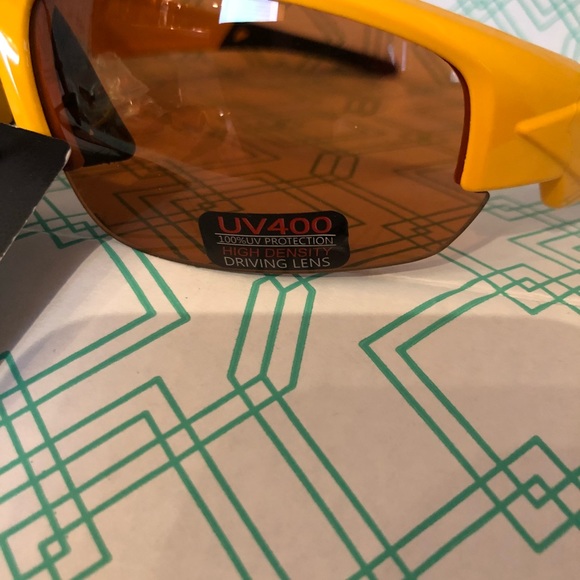 Pittsburgh Steelers Sunglasses! Yellow/Black NFL - Picture 3 of 4